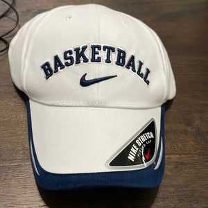 New old stock White Nike Basketball stretch fitted cap. Nwt